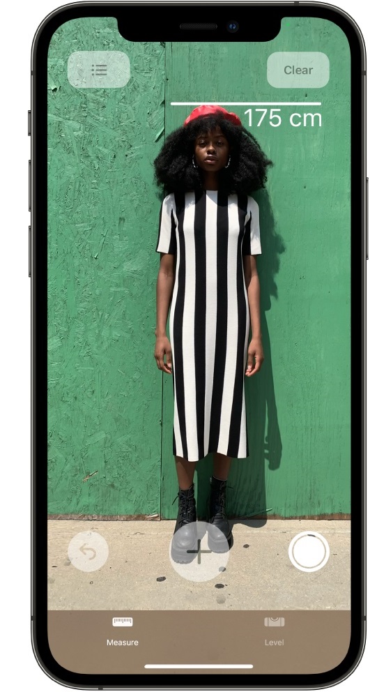 medir altura de personas con iPhone gracias a la app Medidas